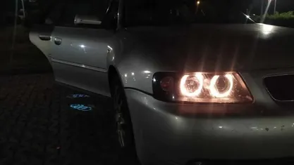 Usado Audi A3 131 HP (96 kW) 2001 Cinzento Citadino