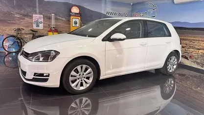 Usado VW Golf VII 110 HP (80 kW) 2016 Branco