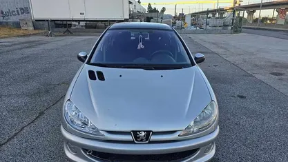 Usado Peugeot 206 70 HP (51 kW) 2005