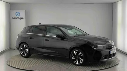 Usado Opel Astra Elegance 130 HP (95 kW) 2022 Preto