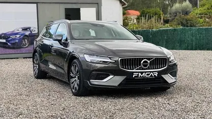 Cinzento Usado 2021 Volvo V60 Carrinha | € 28.990 (Preço justo)