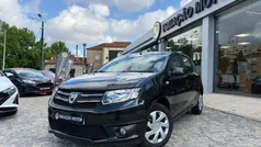 Preto Usado 2013 Dacia Sandero Comfort Citadino | € 8.400