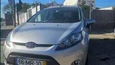 Cinzento Usado 2012 Ford Fiesta Citadino | € 6.500 (Preço justo)