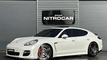 Usado Porsche Panamera Turbo 500 HP (367 kW) 2010 Sedan
