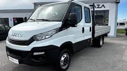 Usado 2019 Iveco Daily Van | € 29.900 (Bom preço)