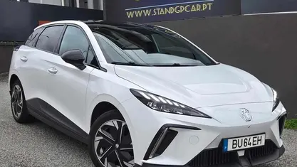 Usado MG MG4 EV Luxury 150 kW (204 HP) 2023 Branco Citadino