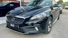 Preto Usado 2015 Volvo V40 Momentum Carrinha | € 14.900 (Preço justo)