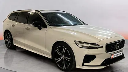 Branco Usado 2020 Volvo V60 Carrinha | € 26.990 (Preço justo)