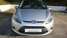 Cinzento Usado 2010 Ford Fiesta Trend Citadino | € 6.800 (Preço justo)