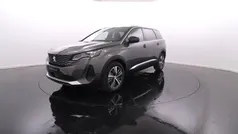 Cinzento Usado 2023 Peugeot 5008 Monovolume | € 33.900 (Preço justo)