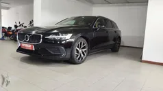 Preto Usado 2021 Volvo V60 Carrinha | € 36.390 (Preço justo)