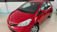 Vermelho Usado 2013 Toyota Yaris | € 8.950 (Preço justo)