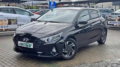 Usado Hyundai i20 Comfort 84 HP (61 kW) 2023