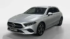 Cinza Usado 2024 Mercedes A200 Sedan | € 30.900 (Bom preço)