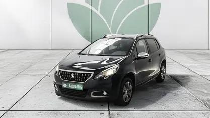 Usado Peugeot 2008 Signature Sky 83 HP (61 kW) 2019 SUV