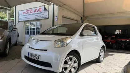 Usado Toyota iQ 68 HP (50 kW) 2009 Citadino