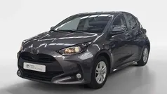 Cinza Usado 2024 Toyota Yaris Hybrid Comfort | € 24.750 (Preço justo)