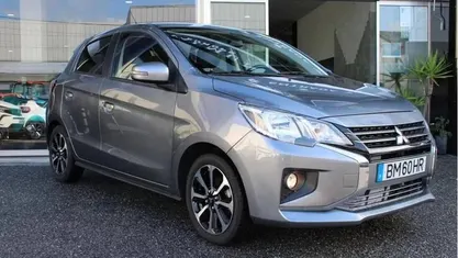 Cinzento Usado 2021 Mitsubishi Space Star Intense Citadino | € 12.900 (Preço justo)