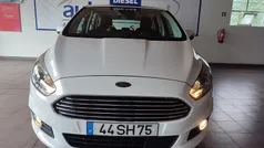 Branco Usado 2016 Ford S-MAX Trend Monovolume | € 17.000 (Bom preço)