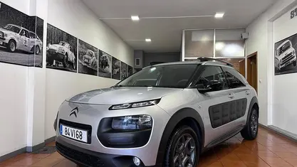 Cinzento Usado 2017 Citroën C4 Cactus Citadino | € 10.200 (Preço justo)