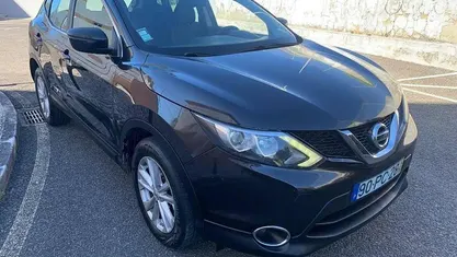 Usado Nissan Qashqai 110 HP (80 kW) 2014 Preto SUV