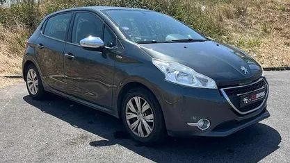 Usado 2013 Peugeot 208 Citadino | € 5.950 (Bom preço)