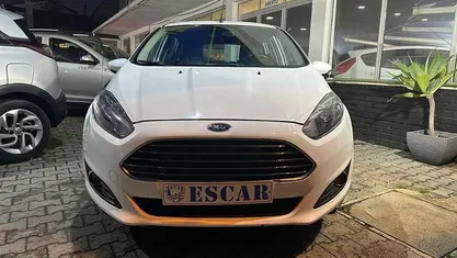Usado 2015 Ford Fiesta Active Citadino | € 7.990 (Super Preço)