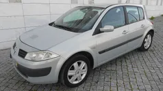 Cinza Usado 2003 Renault Mégane II Dynamique Citadino | € 2.950 (Preço justo)