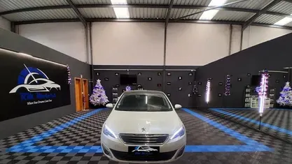 Usado 2016 Peugeot 308 Allure | € 11.990 (Preço justo)