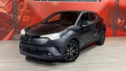 Cinza Usado 2017 Toyota C-HR Comfort SUV | € 21.900 (Preço justo)