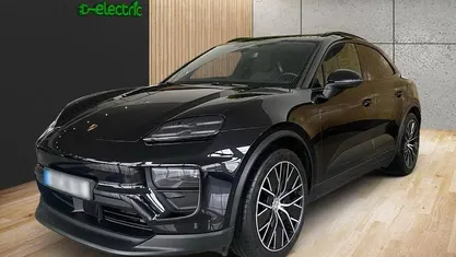 Preto Usado 2025 Porsche Macan SUV | € 85.900 (Preço justo)