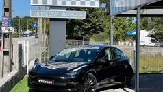 Preto Usado 2022 Tesla Model 3 Performance Sedan | € 37.997 (Preço justo)