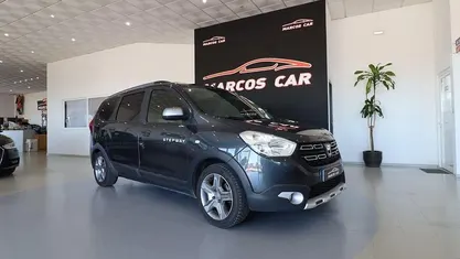 Cinzento Usado 2019 Dacia Lodgy Comfort Plus Monovolume | € 18.300 (Preço justo)