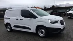 Branco Usado 2023 Opel Combo Monovolume | € 18.290 (Preço justo)