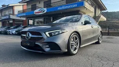 Cinza Usado 2020 Mercedes A180 AMG line Sedan | € 26.990 (Preço justo)