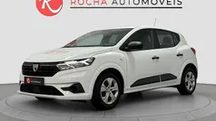 Usado 2022 Dacia Sandero Comfort Citadino | € 13.499 (Bom preço)