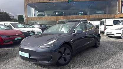 Usado 2020 Tesla Model 3 Sedan | € 20.900 (Bom preço)