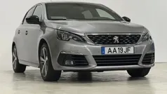 Cinzento Usado 2020 Peugeot 308 GT-line Sedan | € 14.950 (Preço justo)