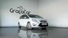 Branco Usado 2013 Ford S-MAX Titanium Monovolume | € 12.900 (Bom preço)