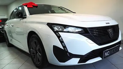 Branco Usado 2022 Peugeot 308 SW Carrinha | € 19.650 (Preço justo)