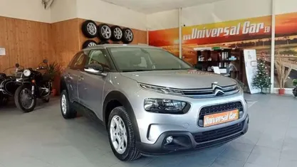 Cinzento Usado 2018 Citroën C4 Cactus Feel Citadino | € 12.900 (Preço justo)