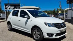 Branco Usado 2015 Dacia Sandero Comfort Citadino | € 10.450 (Preço justo)