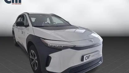 Usado 2025 Toyota bZ4X Premium SUV | € 41.500 (Preço justo)