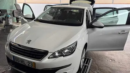 Usado Peugeot 308 120 HP (88 kW) 2016 Branco Citadino