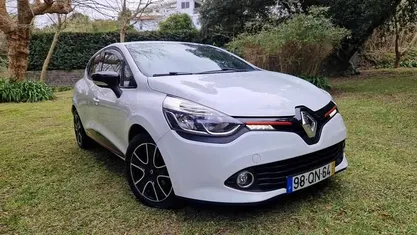 Usado Renault Clio IV 90 HP (66 kW) 2015 Branco Citadino