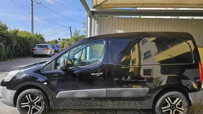 Usado Citroën Berlingo 75 HP (55 kW) 2010 Branco Monovolume