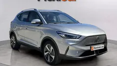 Cinza Usado 2023 MG ZS Luxury Sedan | € 27.990 (Preço justo)