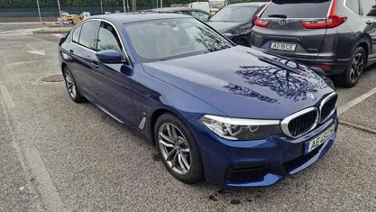 Azul Usado 2020 BMW 530 Sedan | € 33.000 (Preço justo)
