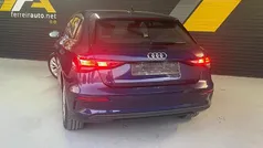 Azul Usado 2022 Audi A3 Sportback e-tron Sedan | € 24.900 (Bom preço)