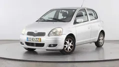 Cinzento Usado 2005 Toyota Yaris Citadino | € 3.800 (Preço justo)
